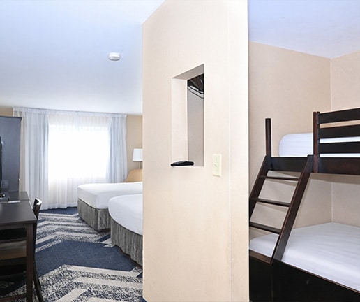 Skyline Hotel Deluxe Bunk Bed Room