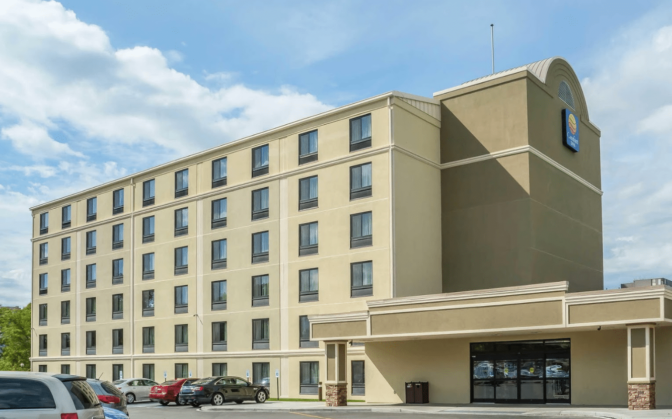 Comfort Inn - The Pointe Hotel - Niagara Falls Hotels