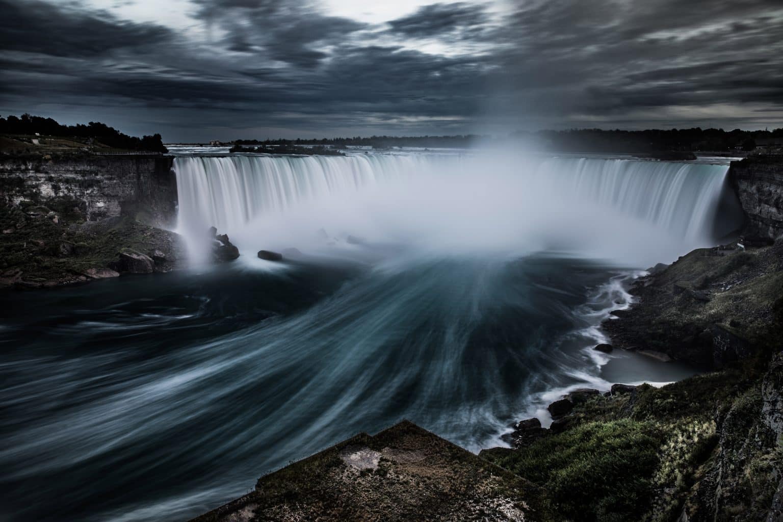 Niagara Falls Ontario Top Destination For 2024 Total Solar Eclipse   NiagaraNight 2 1536x1024 