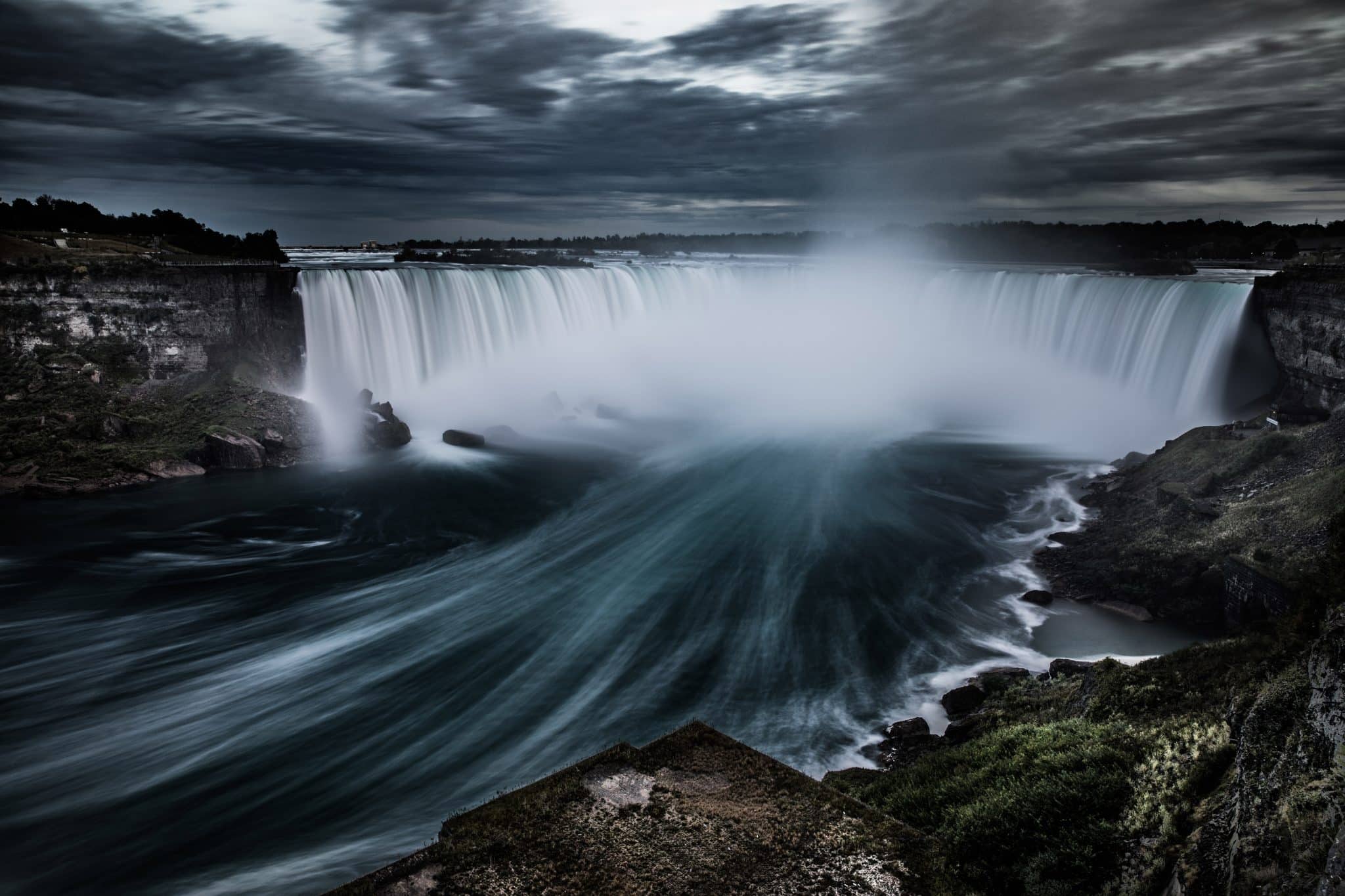 Niagara Falls Ontario Top Destination For 2024 Total Solar Eclipse   NiagaraNight 2 2048x1365 