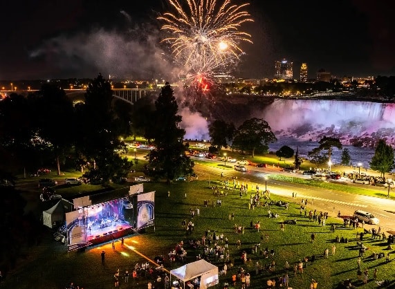 Fan Zone In Queen Victoria Park Niagara Falls