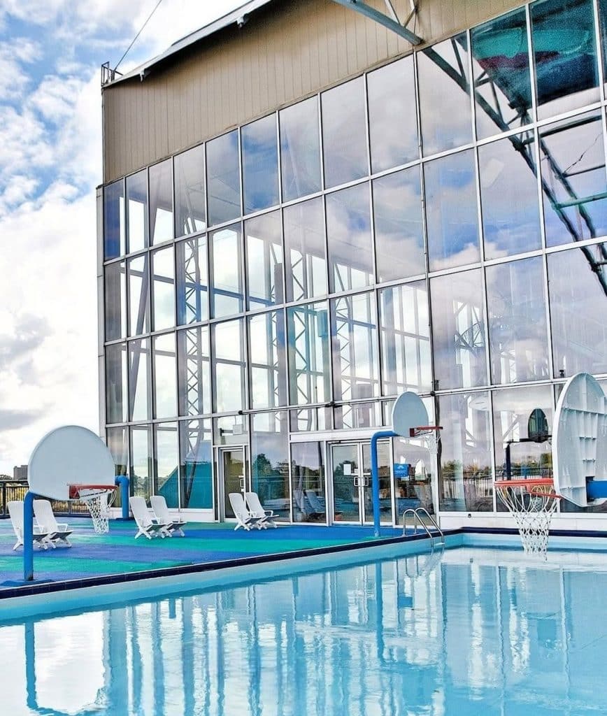 Outdoor Activity Pool and Sundeck at Fallsview Indoor Waterpark